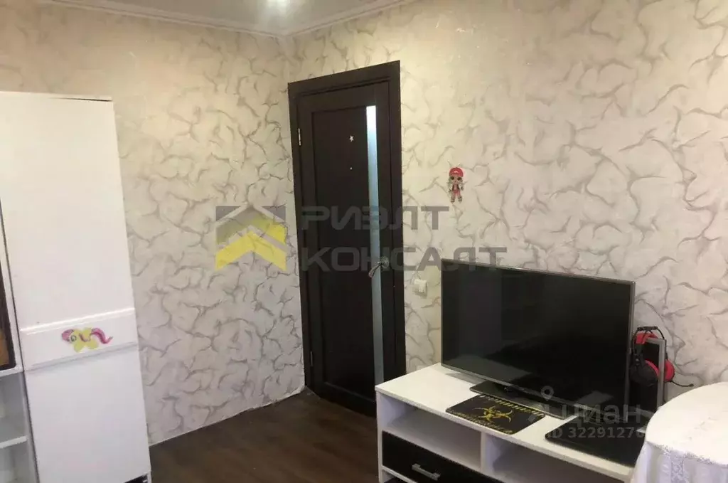 2-к кв. Омская область, Омск Привокзальный мкр, ул. Карбышева, 10 ... - Фото 1