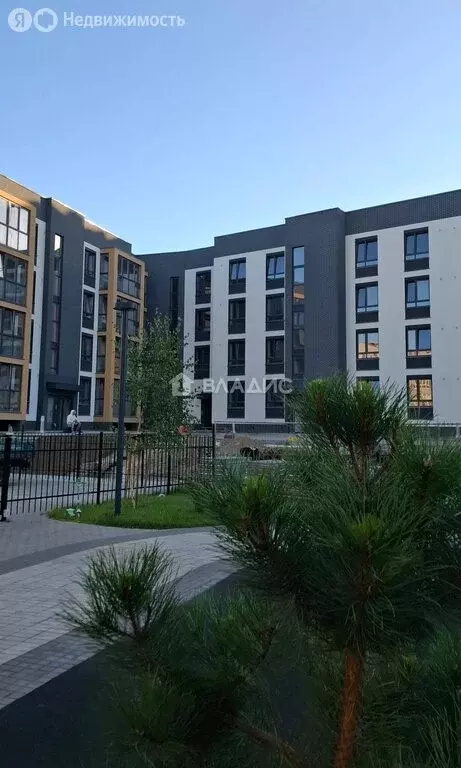 1-комнатная квартира: Пионерский, Октябрьская улица, 10 (43.82 м) - Фото 2