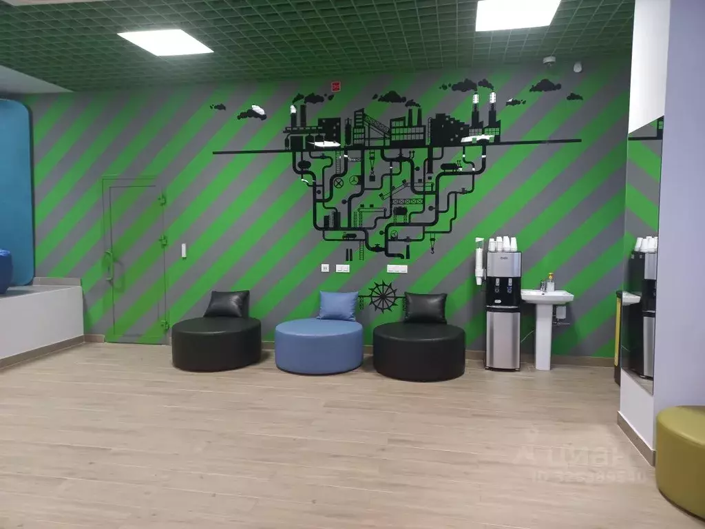 Помещение свободного назначения в Тюменская область, Тюмень ул. ... - Фото 1