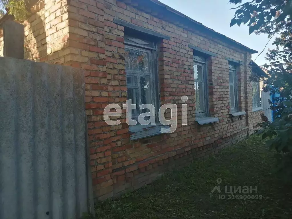 Дом в Белгородская область, Валуйский муниципальный округ, с. ... - Фото 0