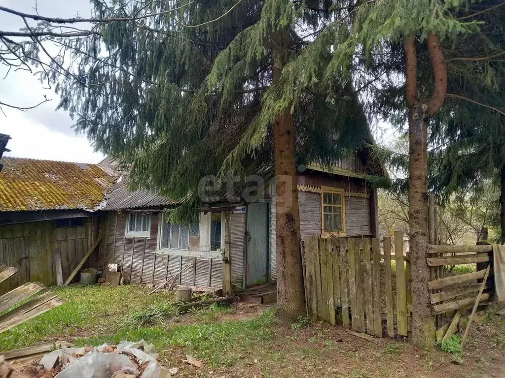 Дом в Псковская область, Стругокрасненский район, с. Новоселье ... - Фото 0