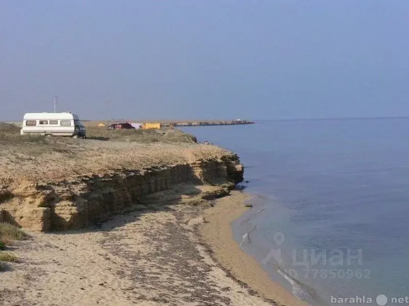 Участок в Крым, Черноморский район, Далековское с/пос, с. Владимировка ... - Фото 1