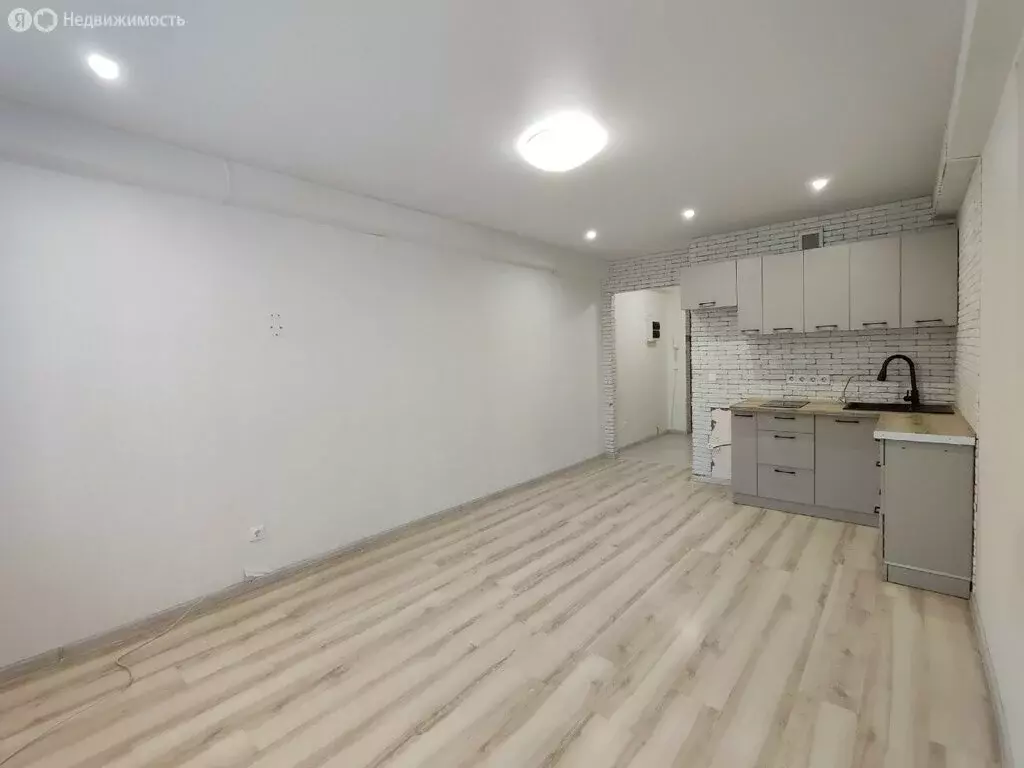 Квартира-студия: Ижевск, улица А.Н. Сабурова, 17 (23.4 м) - Фото 1