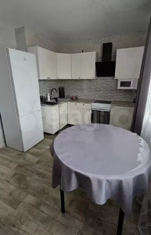 1-к. квартира, 45 м, 8/10 эт. - Фото 0
