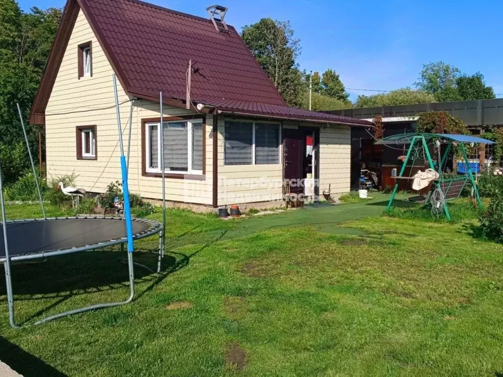 Дом в Ленинградская область, Ивангород Кингисеппский район, ул. ... - Фото 1