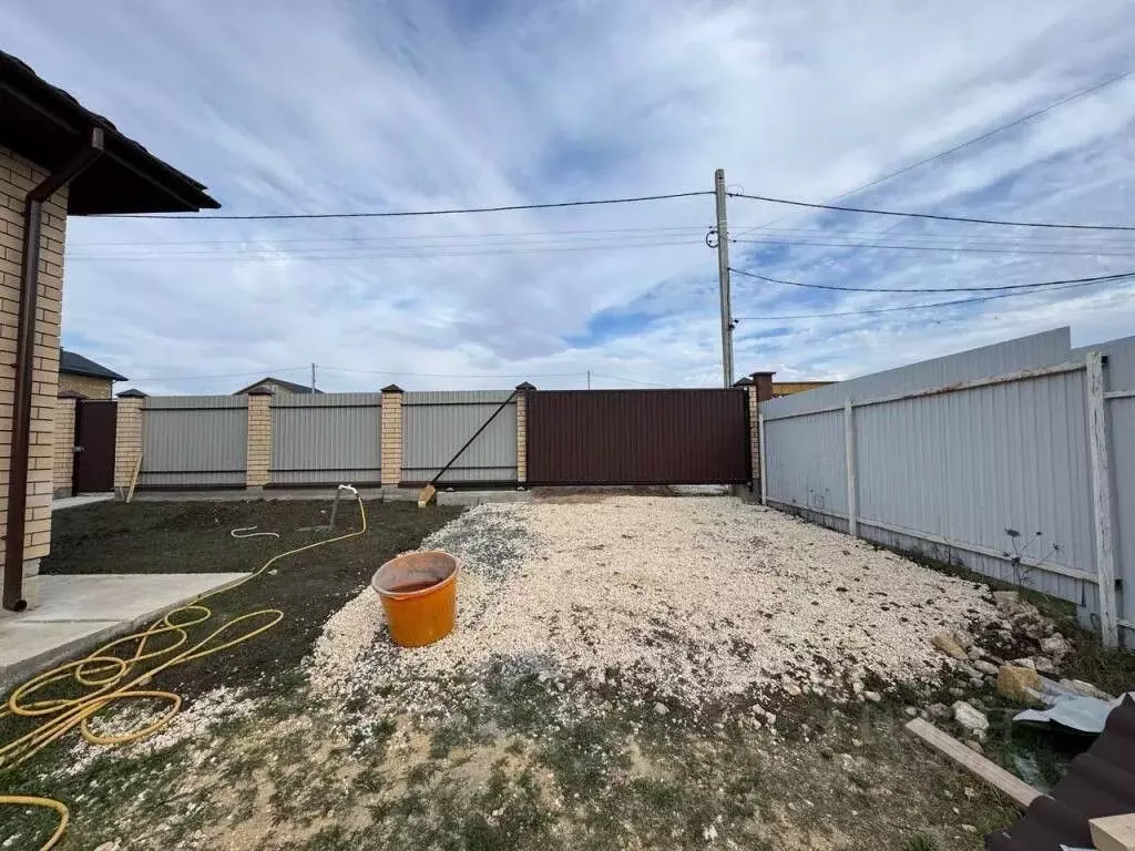 Дом в Крым, Симферопольский район, с. Мирное ул. Белова (85 м) - Фото 2