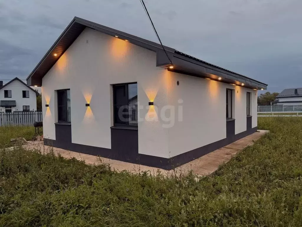 Дом в Башкортостан, Уфимский район, Таптыковский сельсовет, д. ... - Фото 1