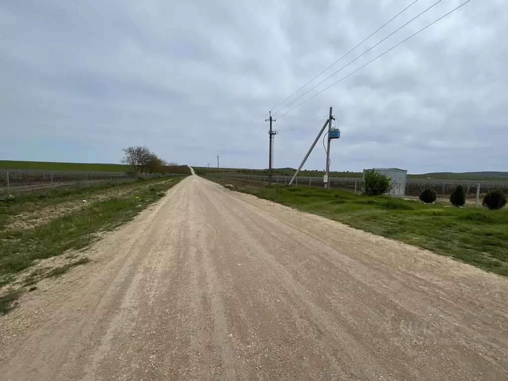 Участок в Крым, Кировский район, Первомайское с/пос, с. Первомайское ... - Фото 2