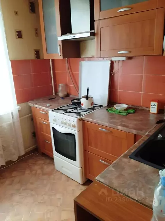Комната Тверская область, Тверь ул. Александра Попова, 35к1 - Фото 0
