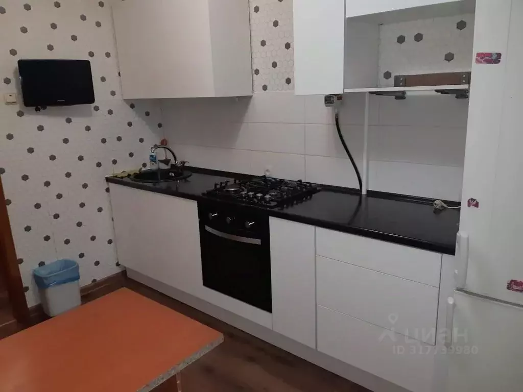 3-к кв. Башкортостан, Уфа ул. Ухтомского, 17/1 (78.0 м) - Фото 0