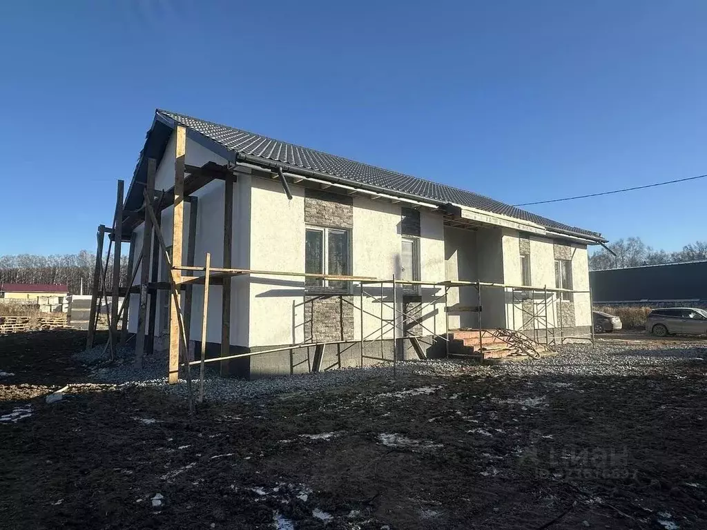 Дом в Свердловская область, Полевской муниципальный округ, с. ... - Фото 1