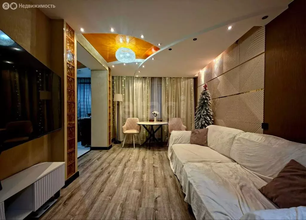 3-комнатная квартира: Нижний Новгород, улица Сергея Акимова, 23 (66 м) - Фото 1