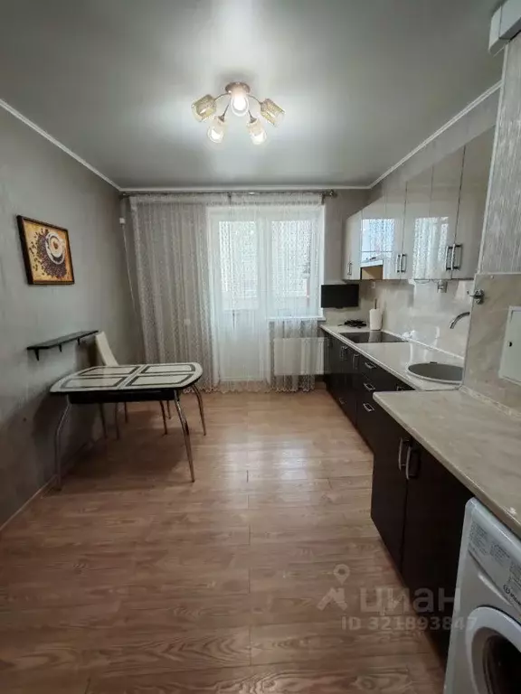 2-к кв. Краснодарский край, Горячий Ключ ул. Бабушкина, 36 (62.0 м) - Фото 0