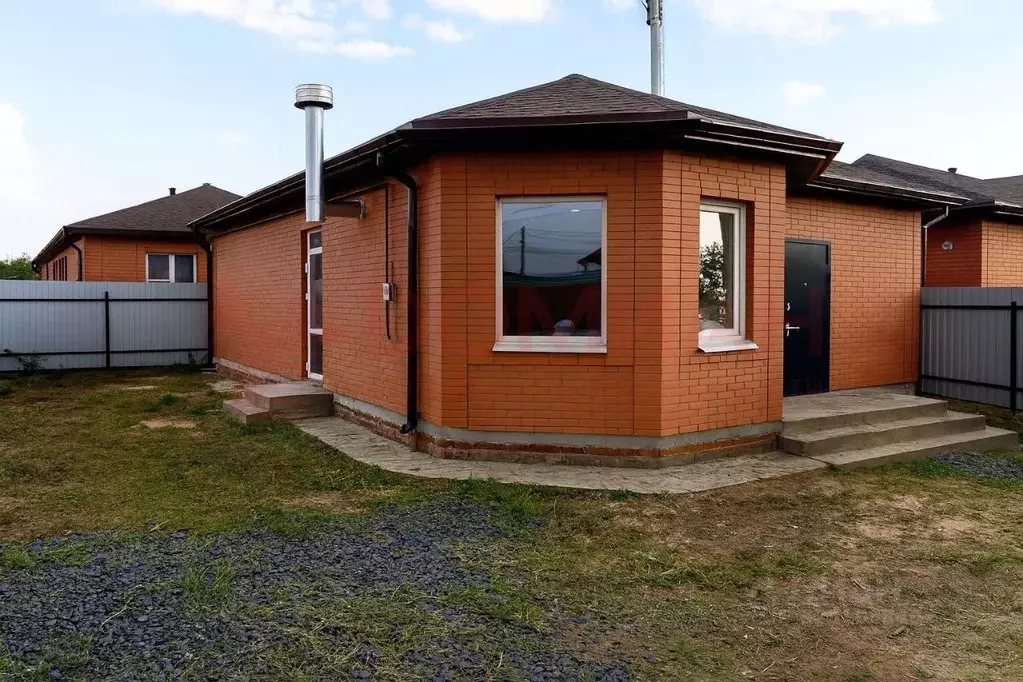 Дом в Ростовская область, Новочеркасск Сарматская ул. (100 м) - Фото 0