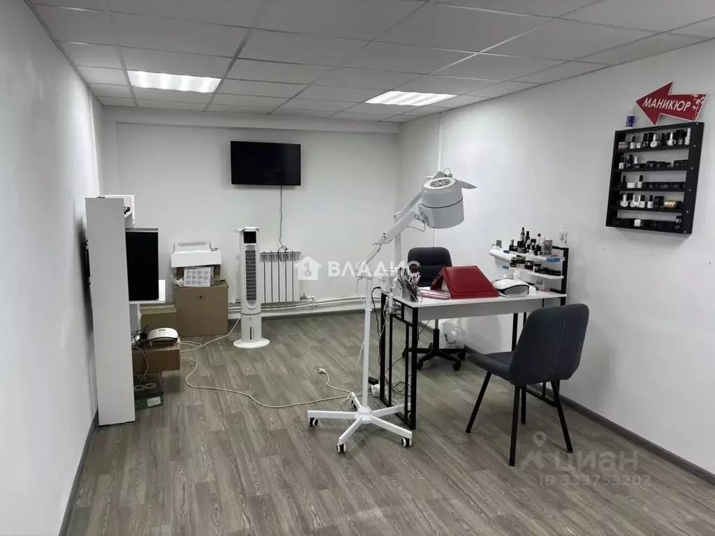 Офис в Бурятия, Улан-Удэ ул. Калашникова, 11Б/1 (19 м) - Фото 2