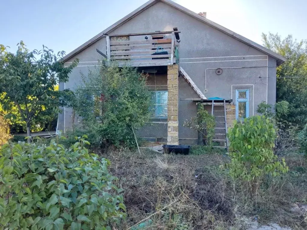 Дом в Крым, Сакский район, с. Молочное ул. Дружбы, 49 (100 м) - Фото 0