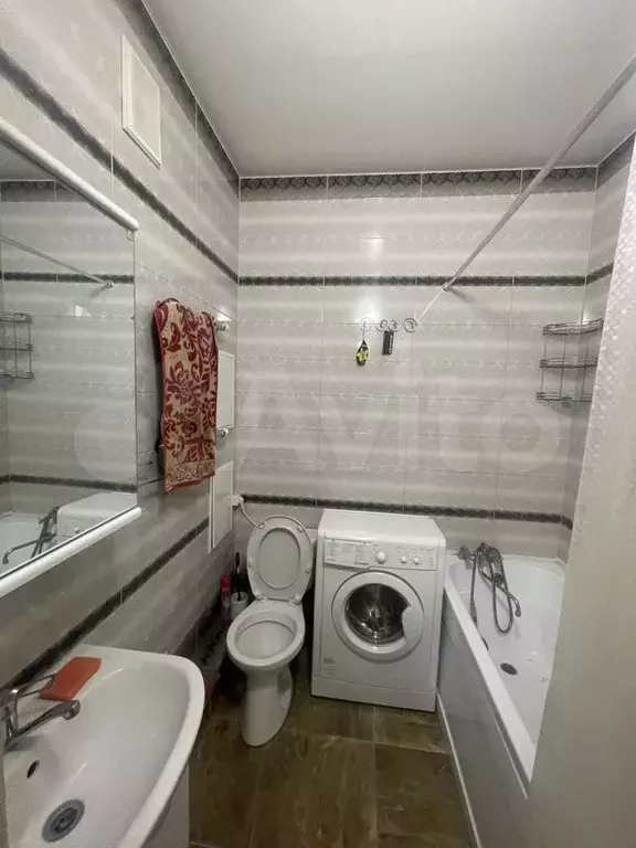 1-к. квартира, 42 м, 7/18 эт. - Фото 0
