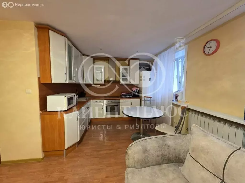 3-комнатная квартира: Корсаков, Флотская улица, 53/1 (76.6 м) - Фото 2