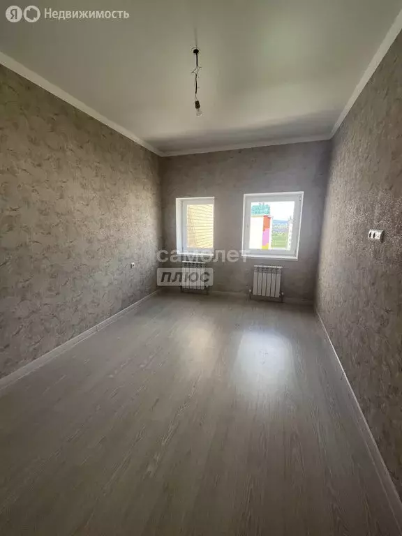 2-комнатная квартира: Ессентуки, Никольская улица, 15А (60 м) - Фото 1