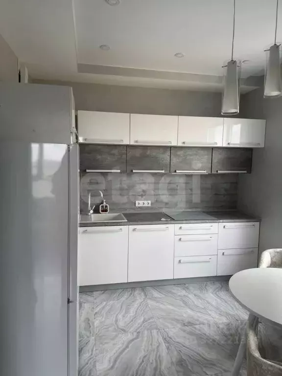 2-к кв. Крым, Симферополь просп. Александра Суворова (48.0 м) - Фото 2