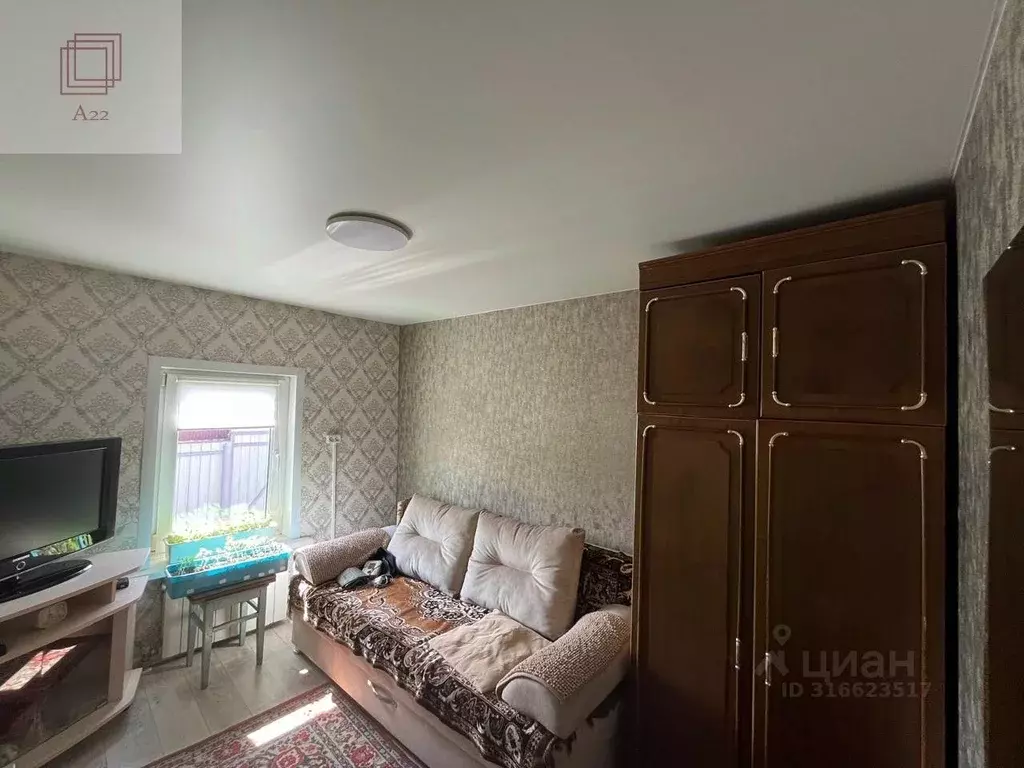Дом в Алтайский край, Барнаул Оборонная ул., 4 (50 м) - Фото 0