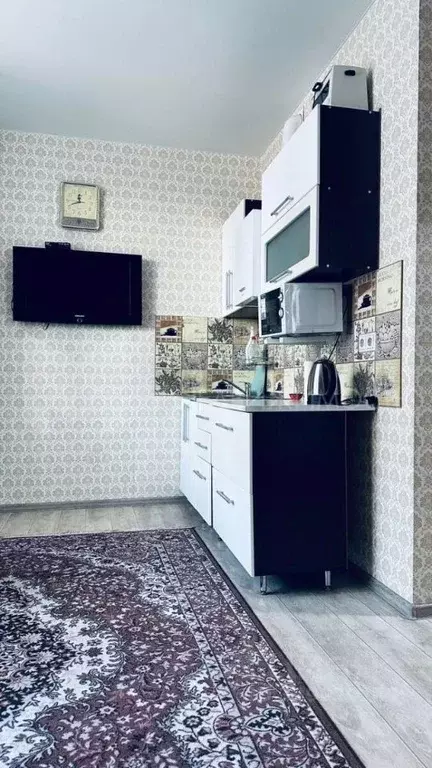 Студия Тюменская область, Тюмень Мелиораторов мкр, ул. Мелиораторов, ... - Фото 1