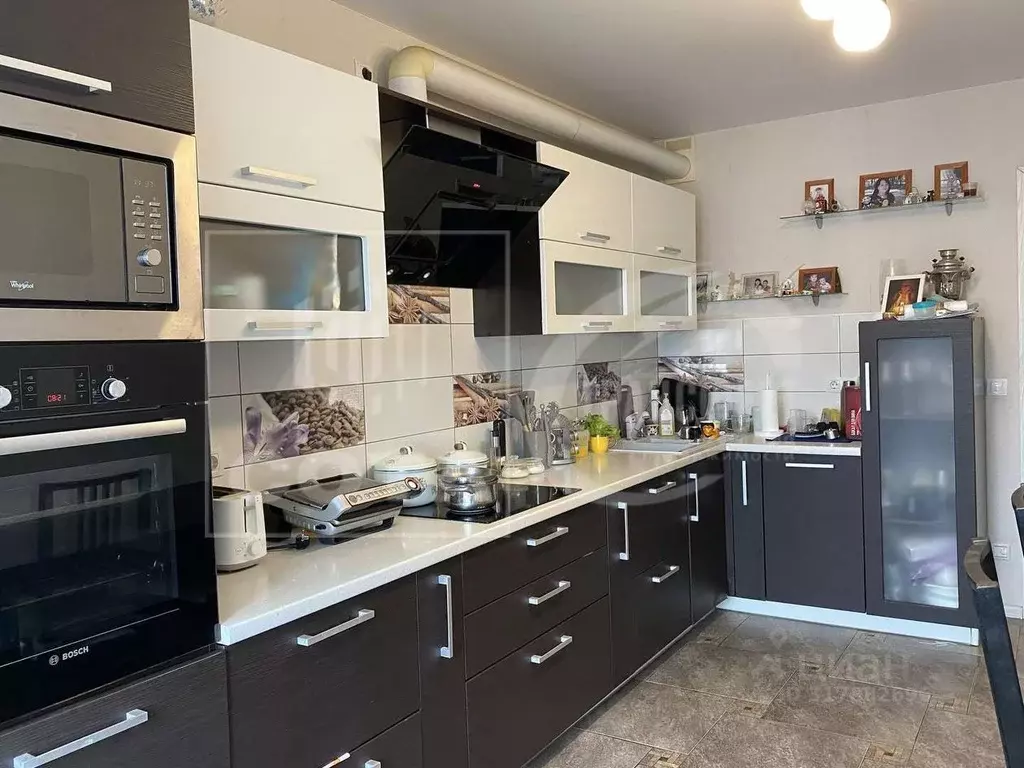 3-к кв. Воронежская область, Воронеж ул. Артамонова, 38в (79.0 м) - Фото 0