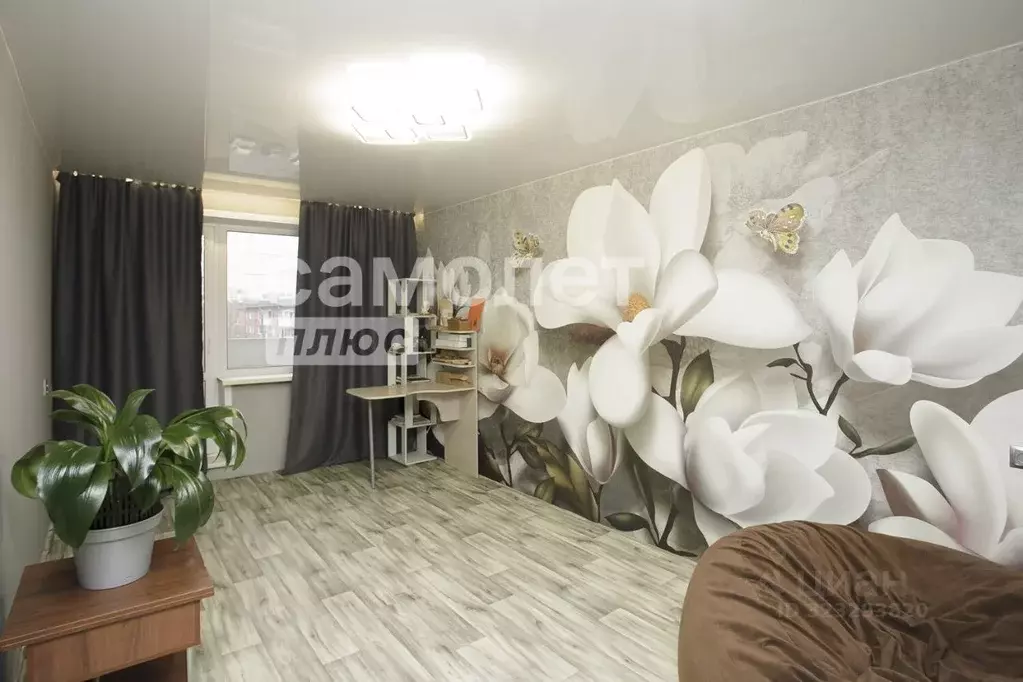 3-к кв. Кемеровская область, Кемерово ул. 1-я Линия, 8 (59.7 м) - Фото 1