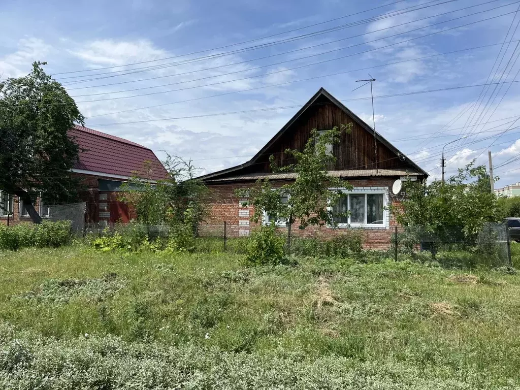 Дом в Саратовская область, Энгельс проезд 2-й Колотилова (65 м) - Фото 0