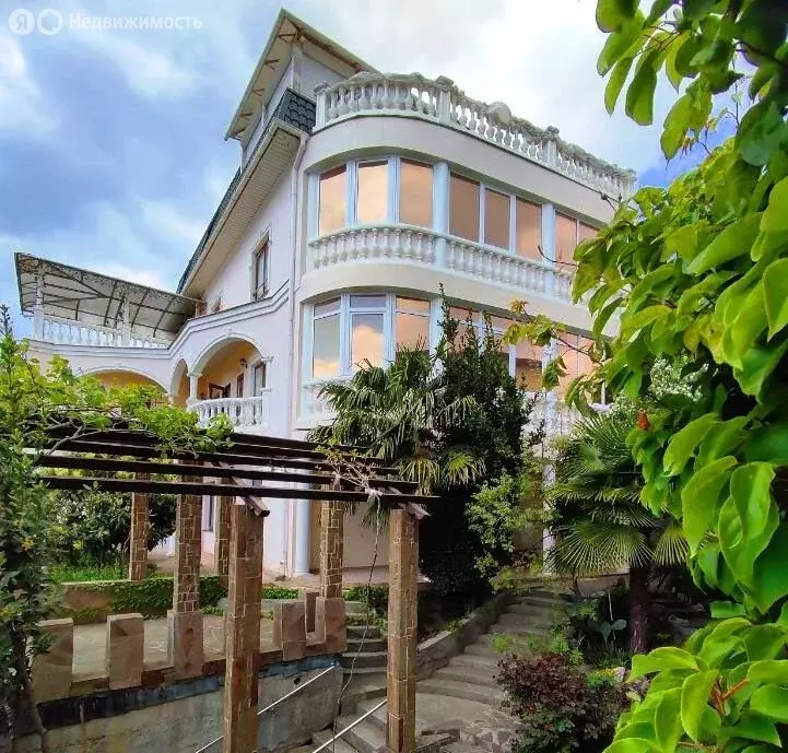 Дом в Гурзуф, Виноградная улица, 30 (650 м) - Фото 1