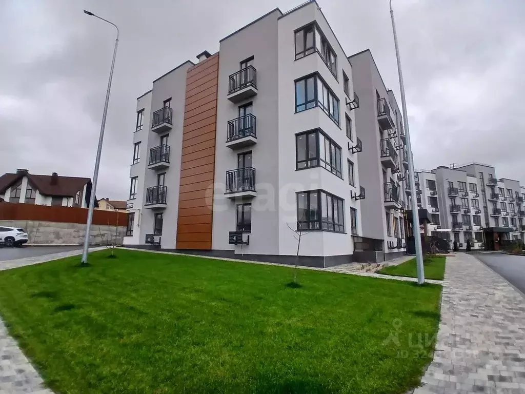 2-к кв. Крым, Симферопольский район, с. Мирное ул. Славы (54.8 м) - Фото 1