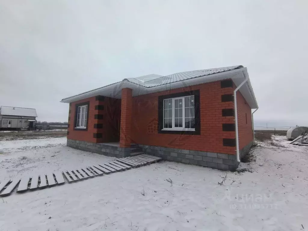 Дом в Белгородская область, Белгородский район, Беловское с/пос, с. ... - Фото 0