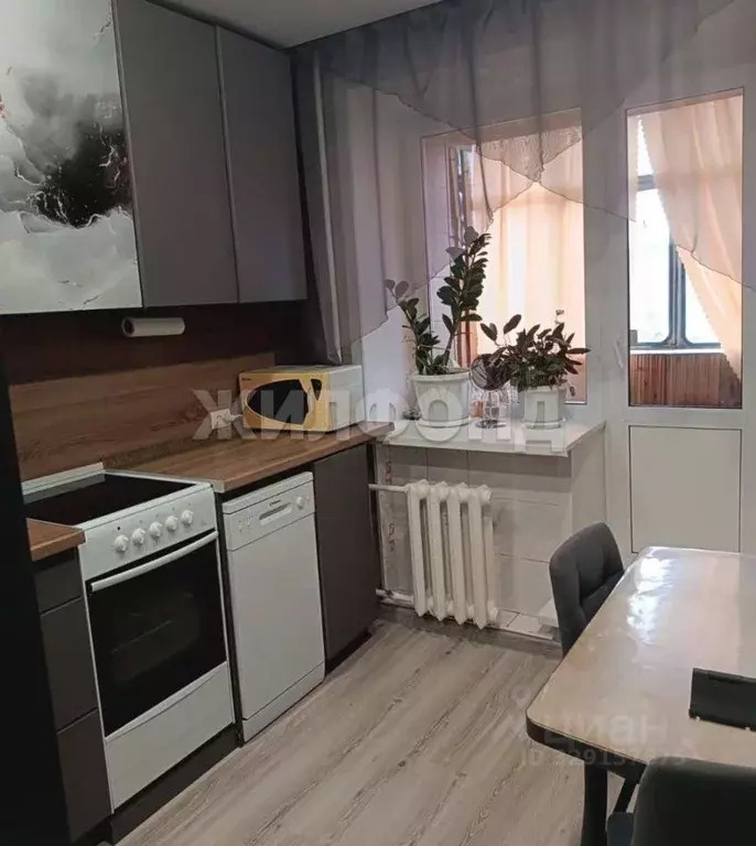 2-к кв. Алтайский край, Барнаул ул. Кутузова, 16Б (46.6 м) - Фото 1
