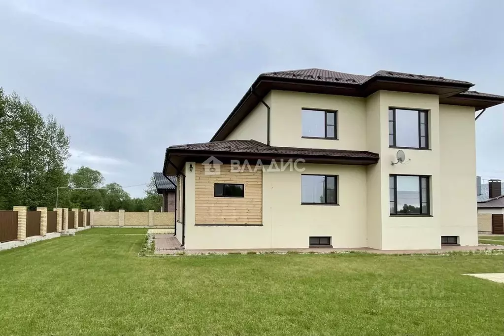 Дом в Липецкая область, с. Доброе  (350 м) - Фото 0