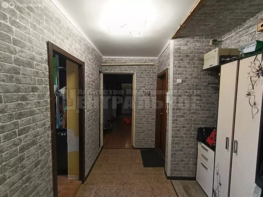 3-комнатная квартира: Смоленск, улица Рыленкова, 27 (72.5 м) - Фото 1