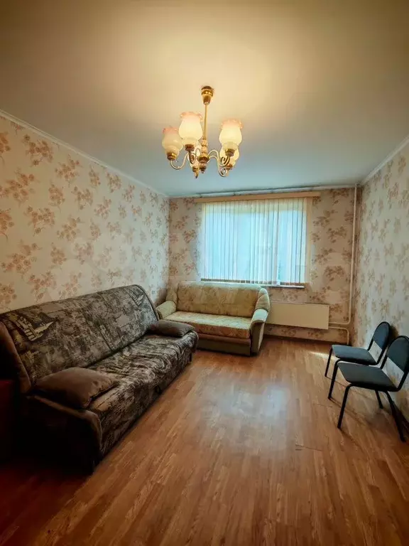 1-к. квартира, 40 м, 4/10 эт. - Фото 1