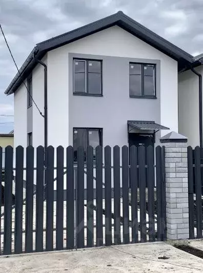 Дом в Краснодарский край, Краснодар пос. Березовый, ул. Имени Атамана ... - Фото 1