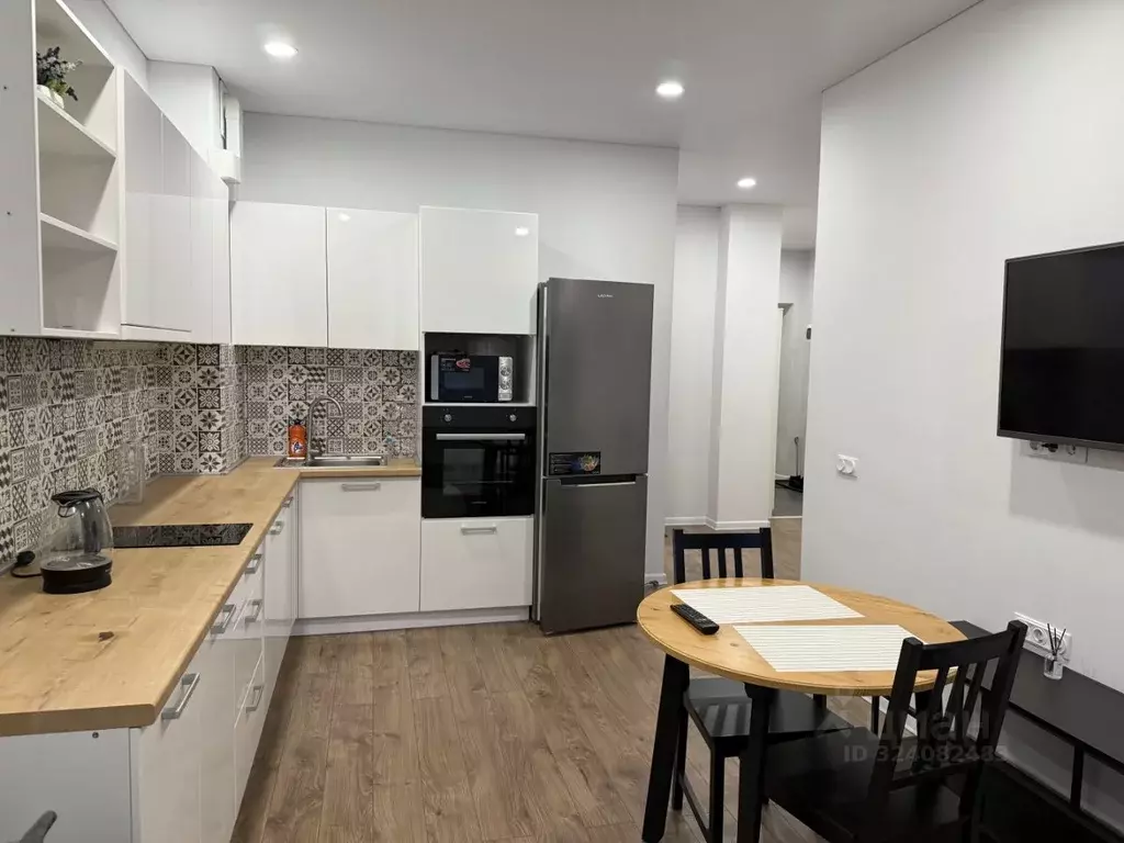 2-к кв. Челябинская область, Челябинск Российская ул., 75 (40.8 м) - Фото 1