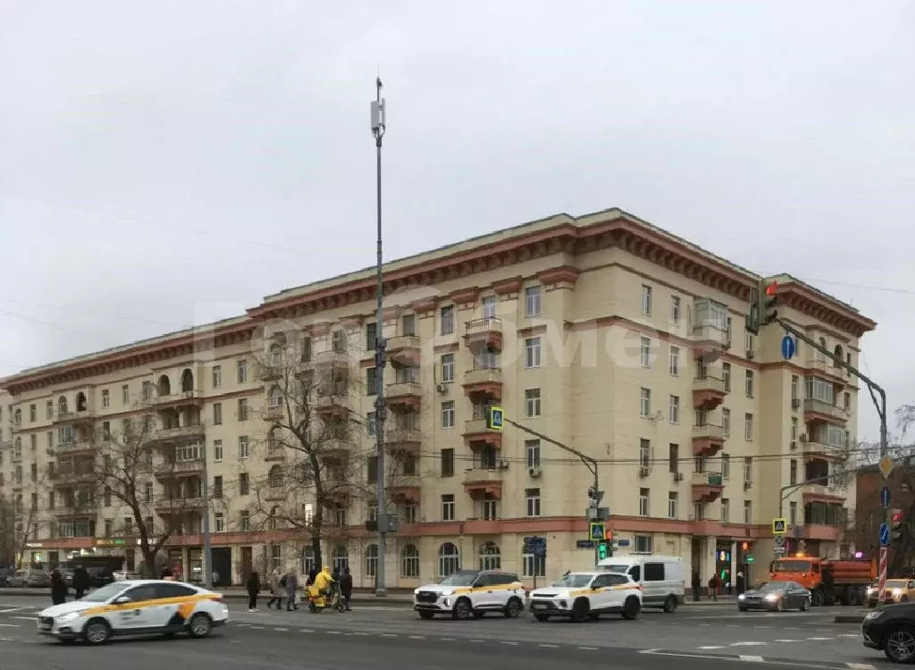 Продается 3-комнатная квартира - Фото 1