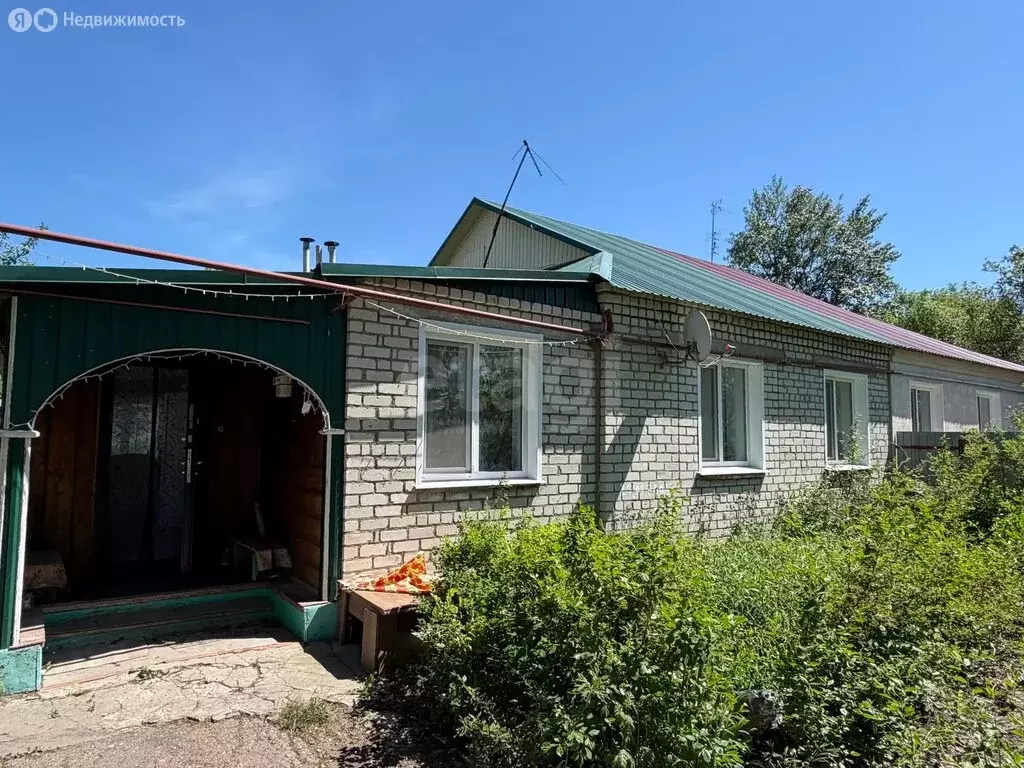 Дом в Саратовская область, Новобурасский муниципальный район, ... - Фото 1