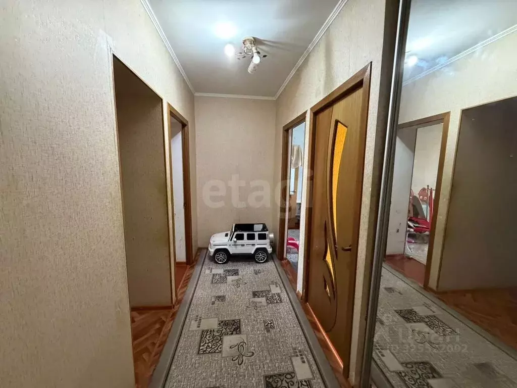 3-к кв. Калмыкия, Целинный район, с. Троицкое ул. Пушкина, 21 (64.6 м) - Фото 1