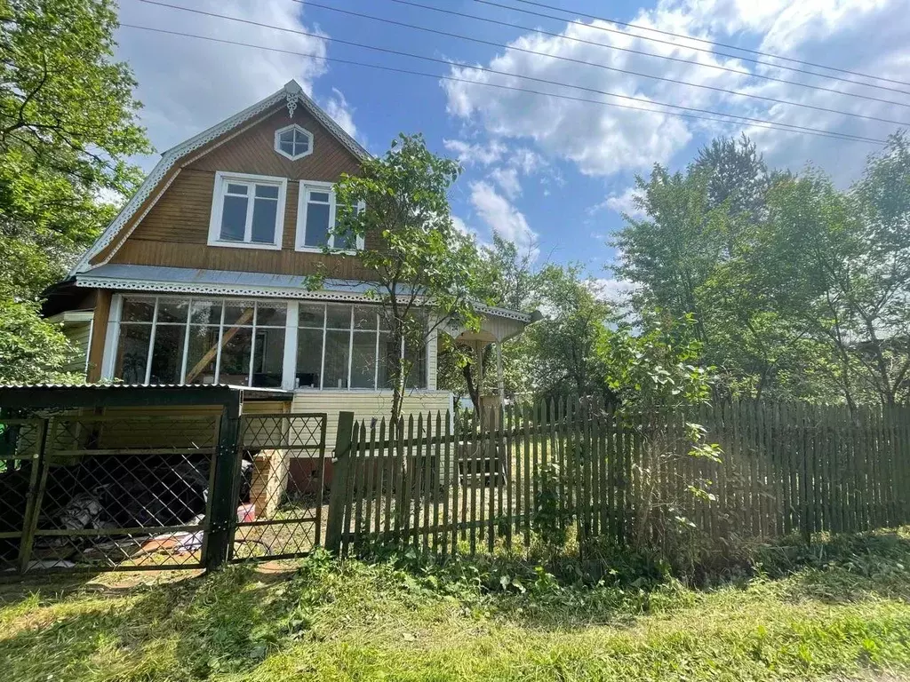 Дом в Калужская область, Жуковский муниципальный округ, д. Чубарово  ... - Фото 1