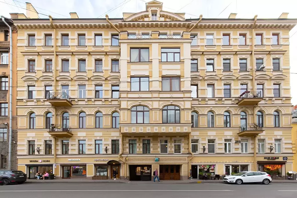 3-к кв. Санкт-Петербург ул. Жуковского, 57 (134.8 м) - Фото 0