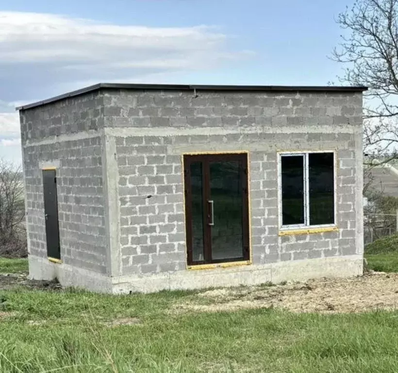 Дом в Краснодарский край, Крымский район, с. Молдаванское ... - Фото 1