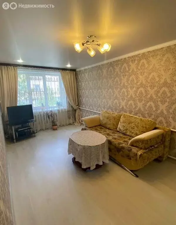 3-комнатная квартира: Сакский район, село Веселовка, Школьный ... - Фото 2