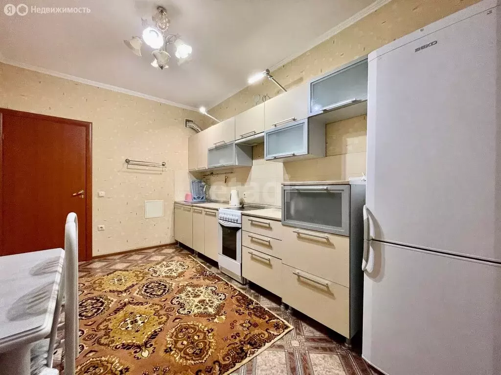 1-комнатная квартира: Тюмень, улица Газовиков, 43 (45 м) - Фото 1