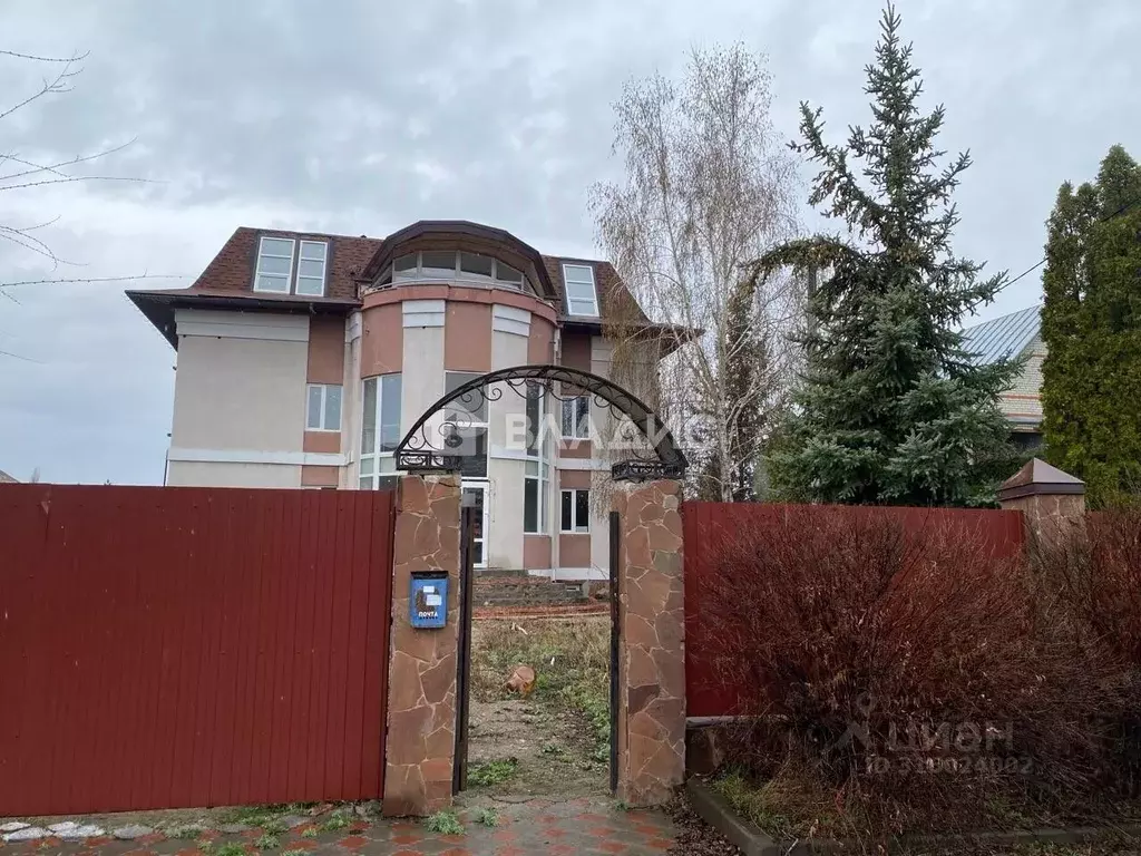 Дом в Саратовская область, Воскресенский район, Елшанское ... - Фото 0