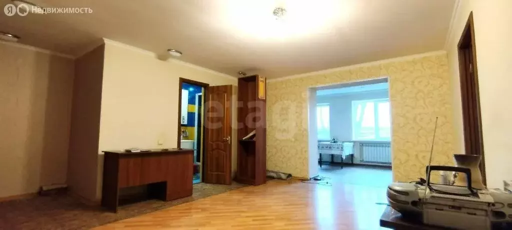 4-комнатная квартира: Владикавказ, улица Пожарского, 4 (80 м) - Фото 0