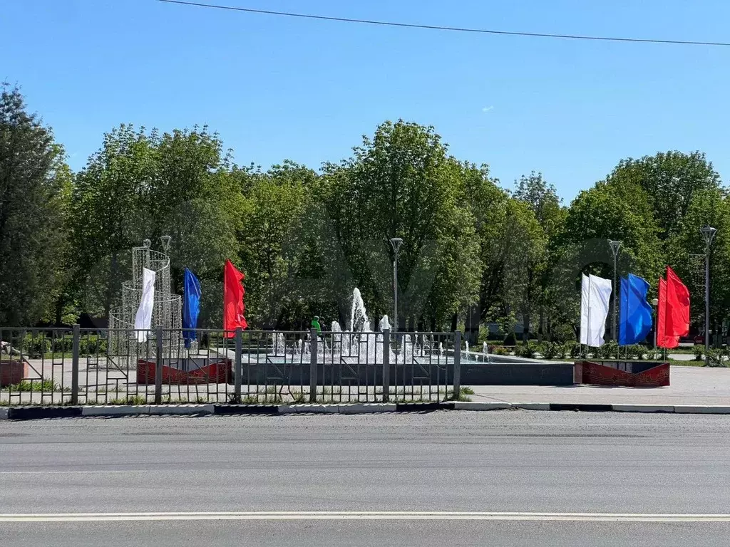Комната 17,7 м в 4-к., 2/2 эт. - Фото 1