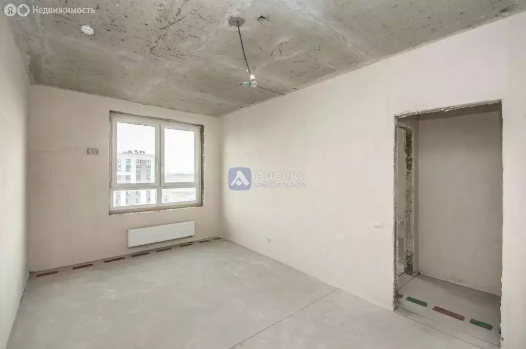 1-комнатная квартира: Тюмень, улица Фармана Салманова, 17 (36.8 м) - Фото 1